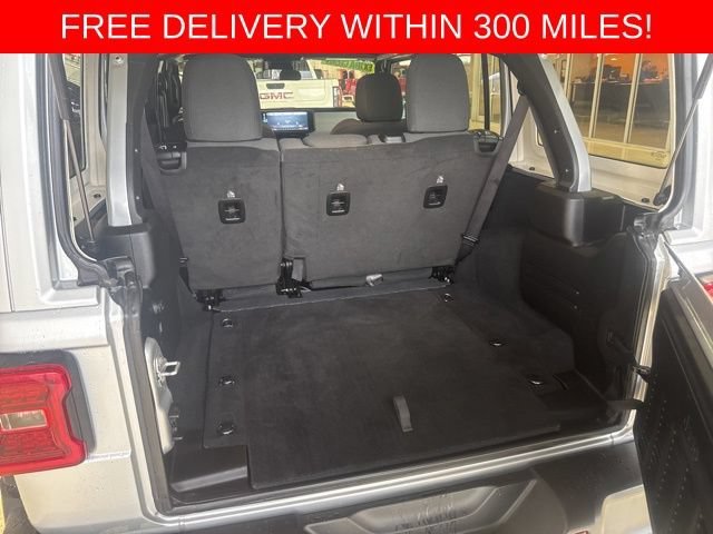 2024 Jeep Wrangler 4-Door Sahara - Photo 31