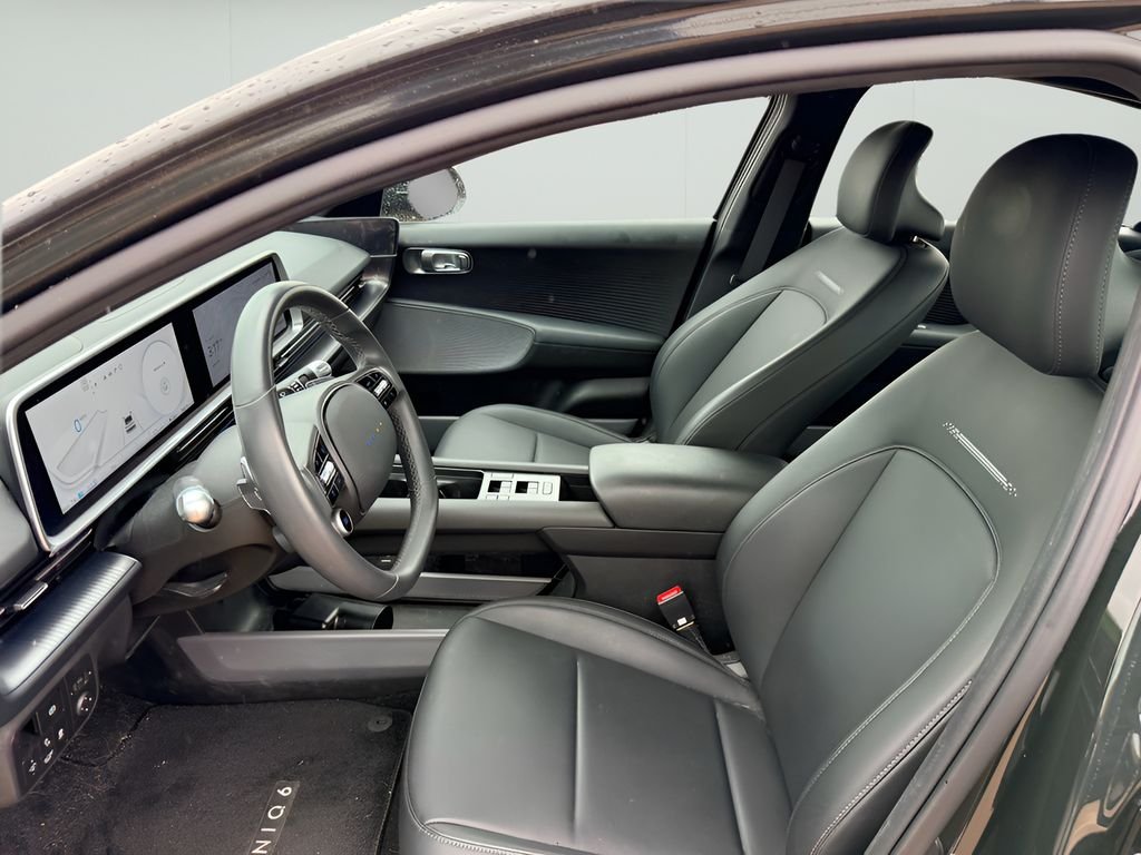 Used 2023 Digital Green Hyundai SEL image 9