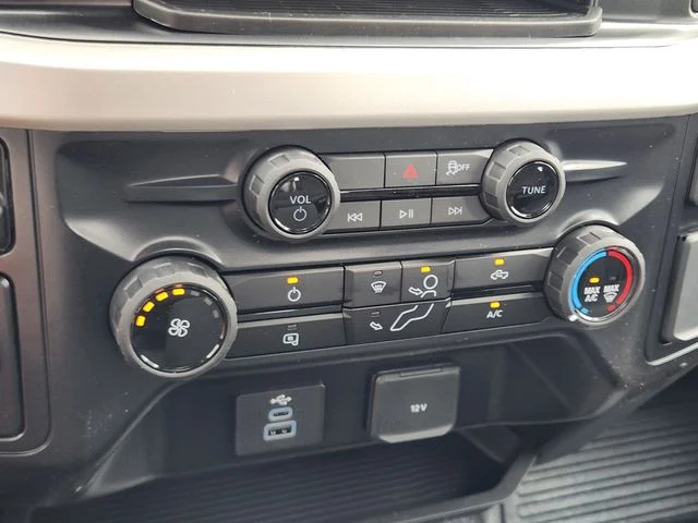 New 2026 Oxford White Ford F-250® XL image 19