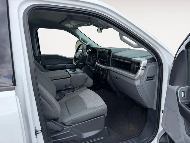 Certified Used 2025 Oxford White Ford XLT image 15