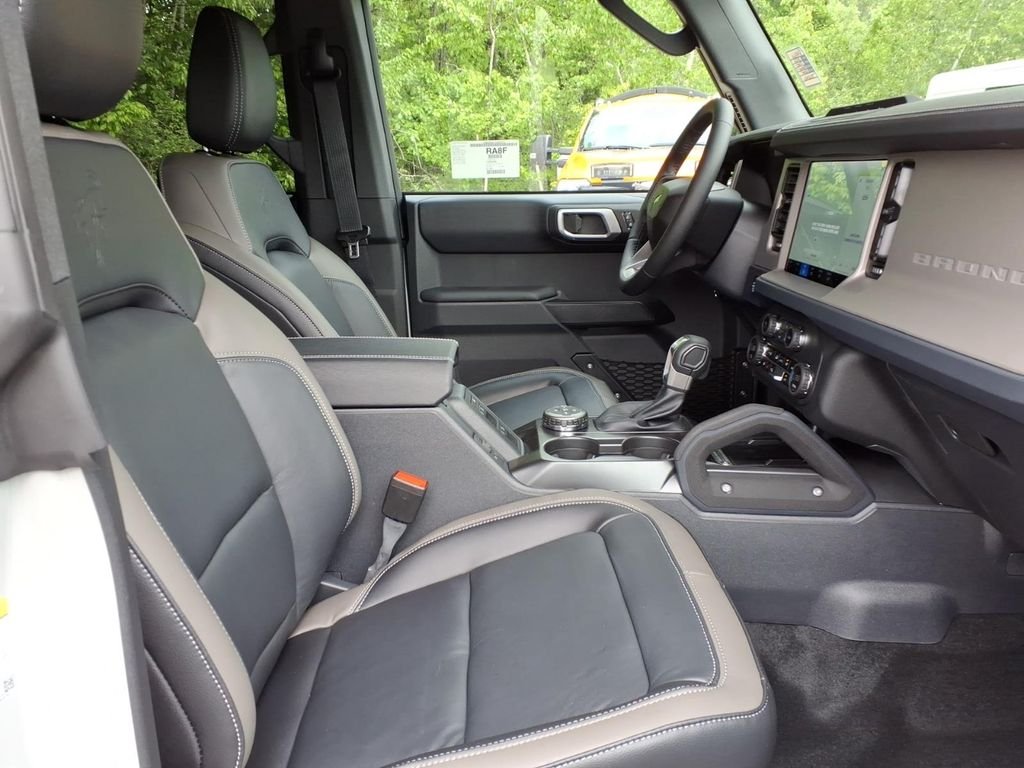 New 2026 Avalanche Gray Ford Outer Banks® image 9