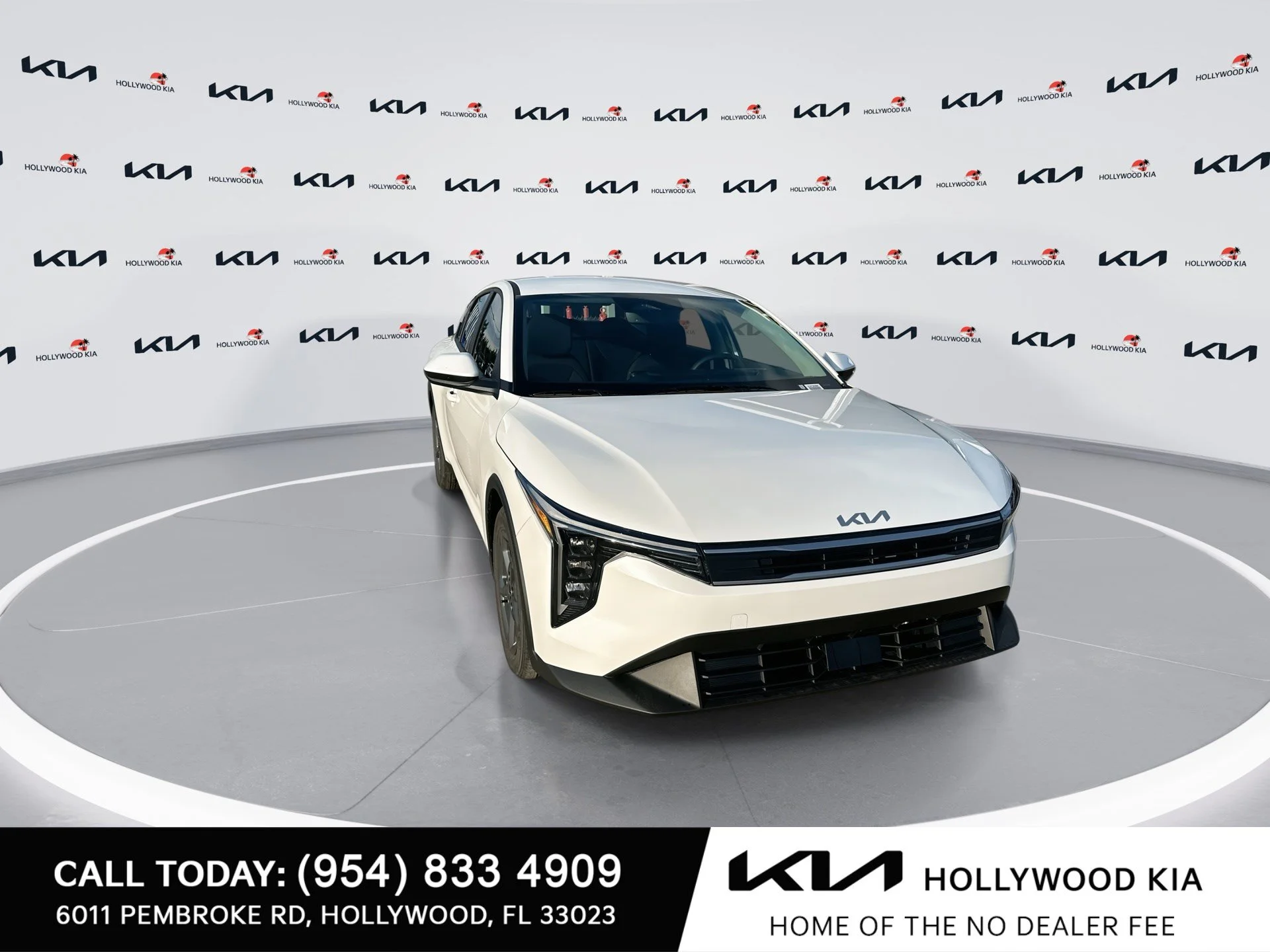 New 2026 Snow White Pearl Kia LXS image 2