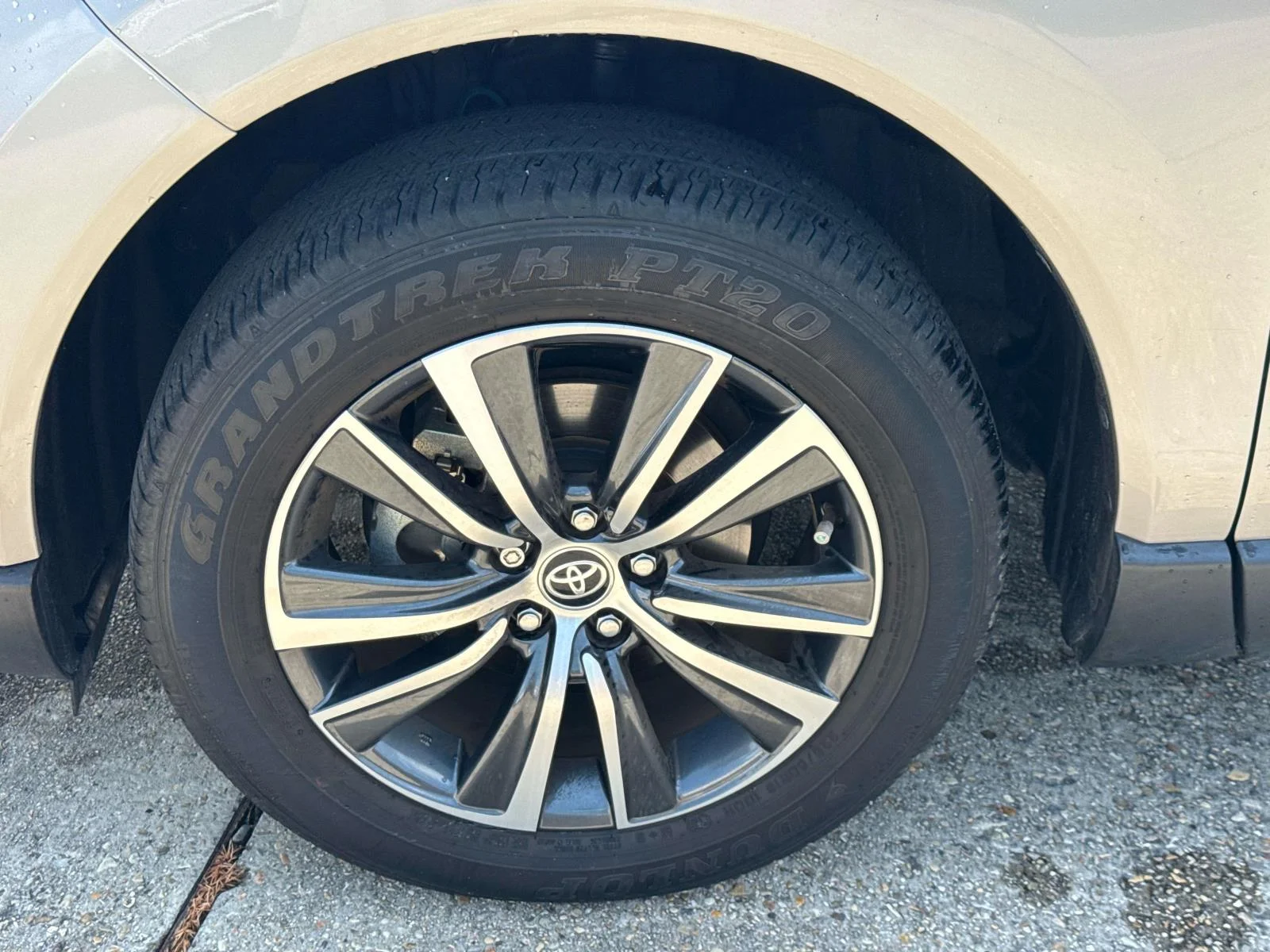 Used 2023 Silver Toyota LE AWD (Natl) image 4