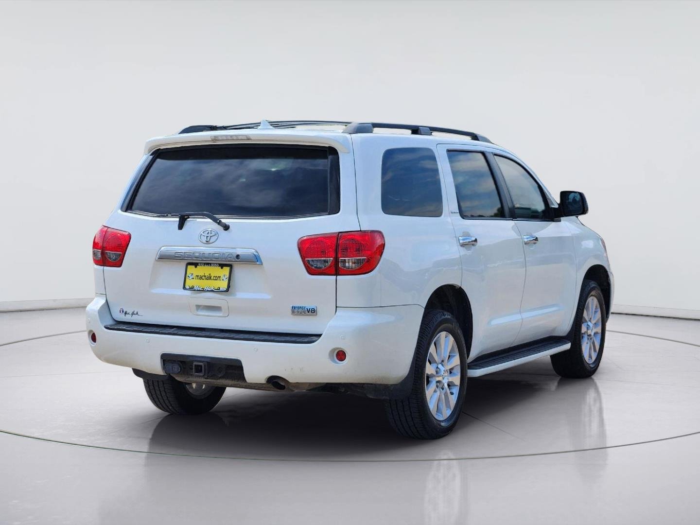 Used 2016 Blizzard Pearl Toyota Platinum image 6