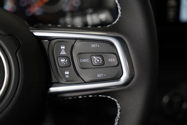 2025 Jeep Wrangler 4-Door Sahara - Photo 6