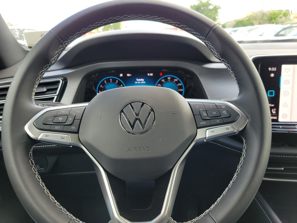 New 2026 White/off-white Volkswagen 2.0T SE w/Technology image 14