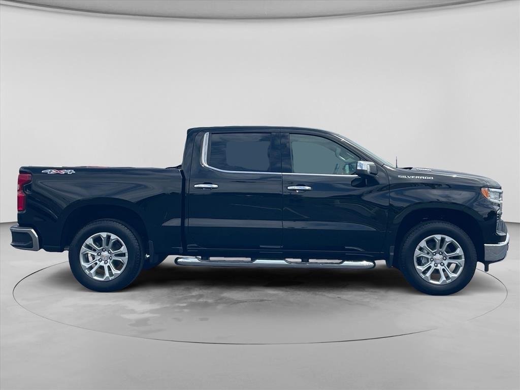2026 Chevrolet Silverado 1500 LTZ - Photo 9