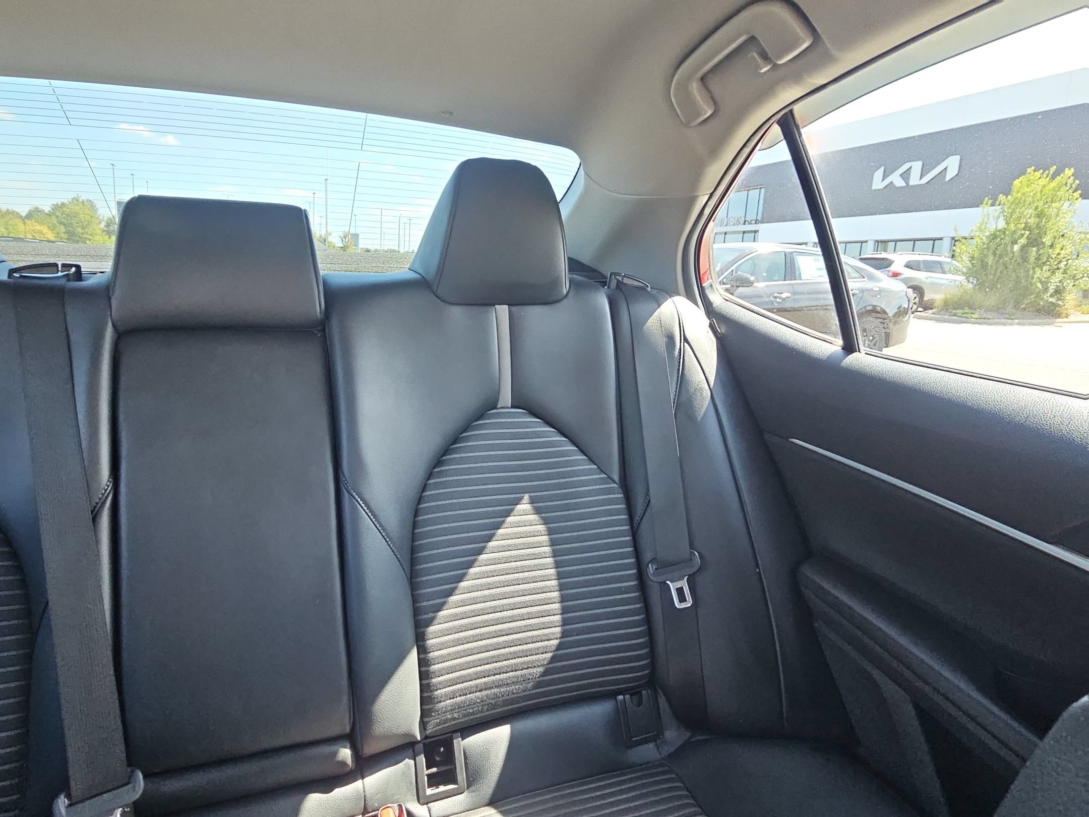 Used 2022 SUPERSONIC RED Toyota SE image 12