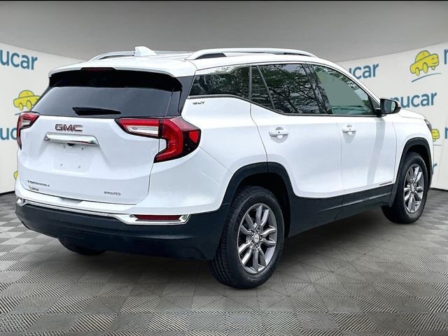 Used 2024 White GMC SLT image 13