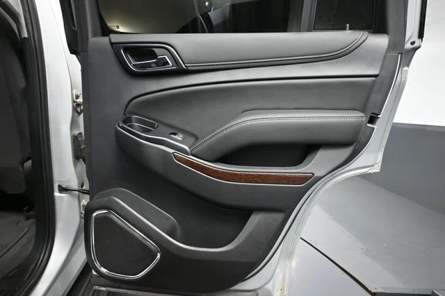 Used 2020 Silver GMC SLE image 38