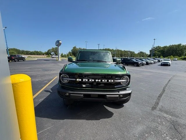 Used 2024 Green Metallic Ford Outer Banks image 4