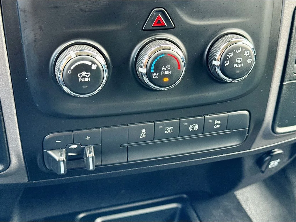 Used 2014 Silver Ram Tradesman image 16