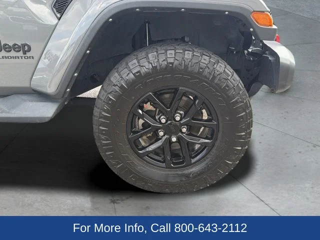 Used 2022 Gray Jeep Altitude image 31