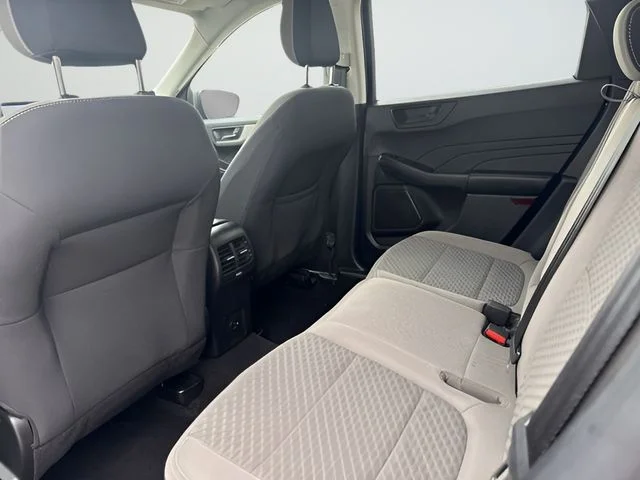 Used 2022 Blue Ford SE image 19