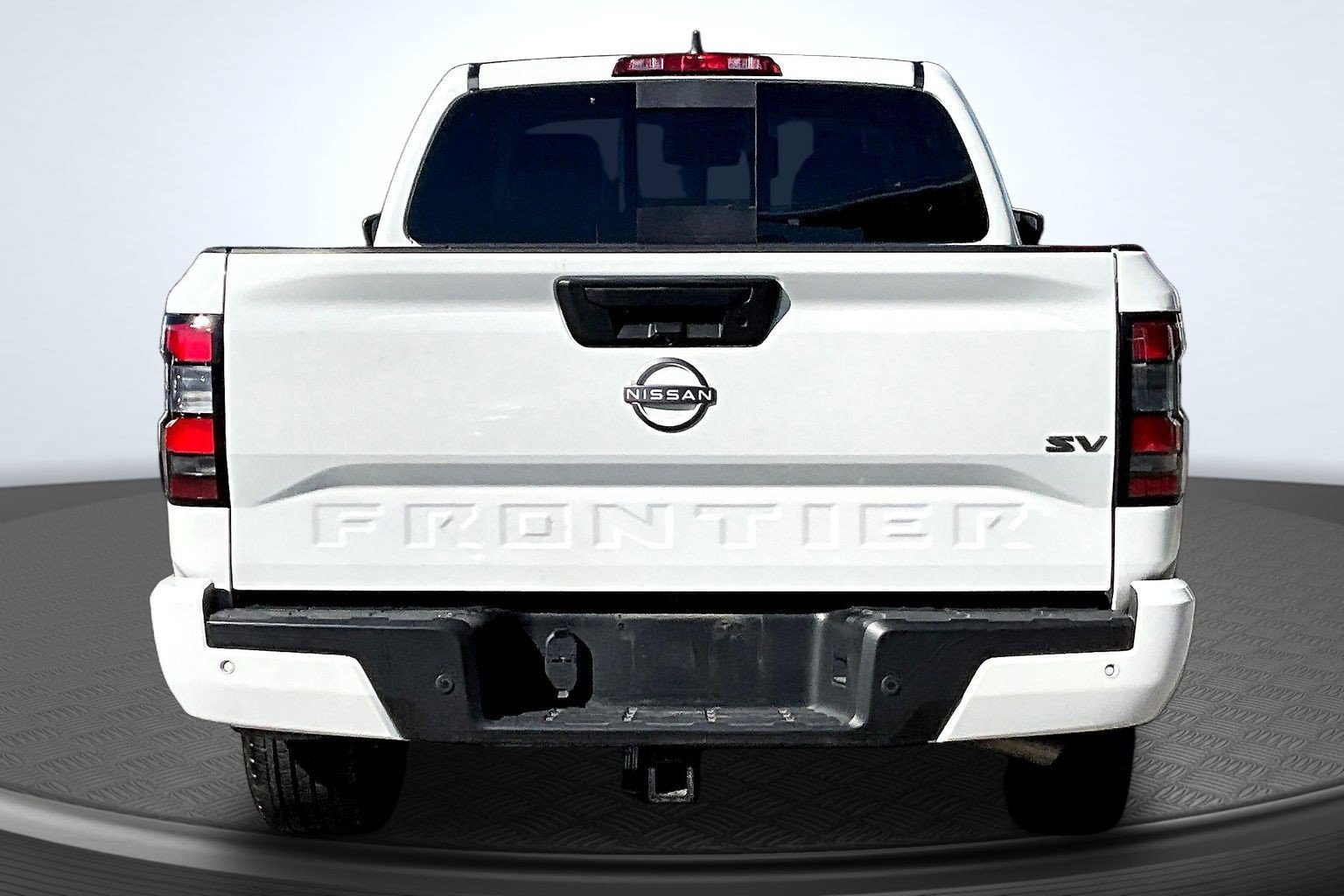 Used 2024 White Nissan SV image 4