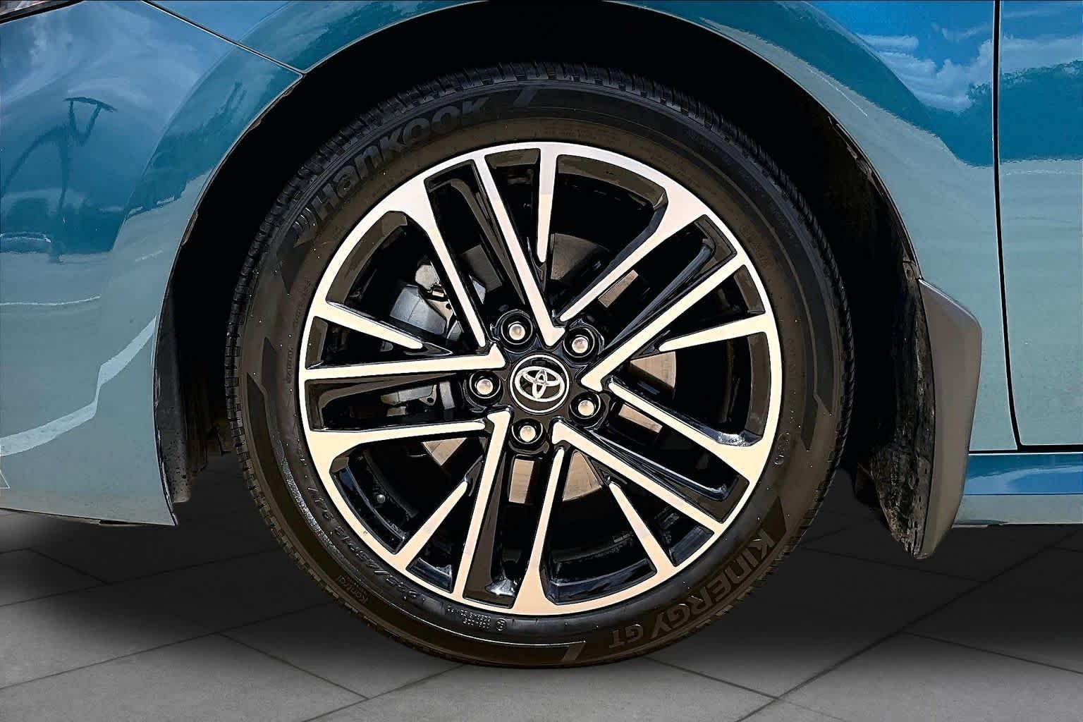 Used 2026 Ocean Gem Toyota XLE image 11