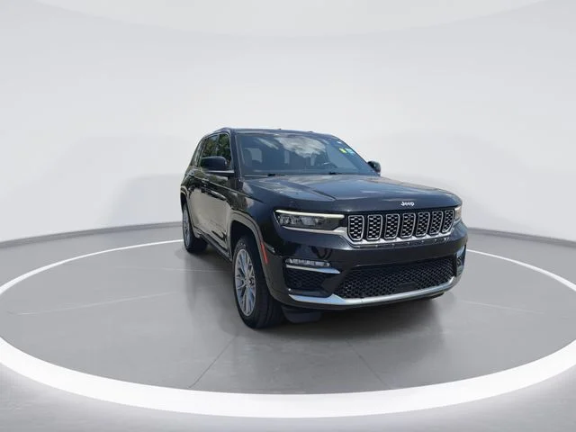 Used 2022 Black Jeep Summit image 2