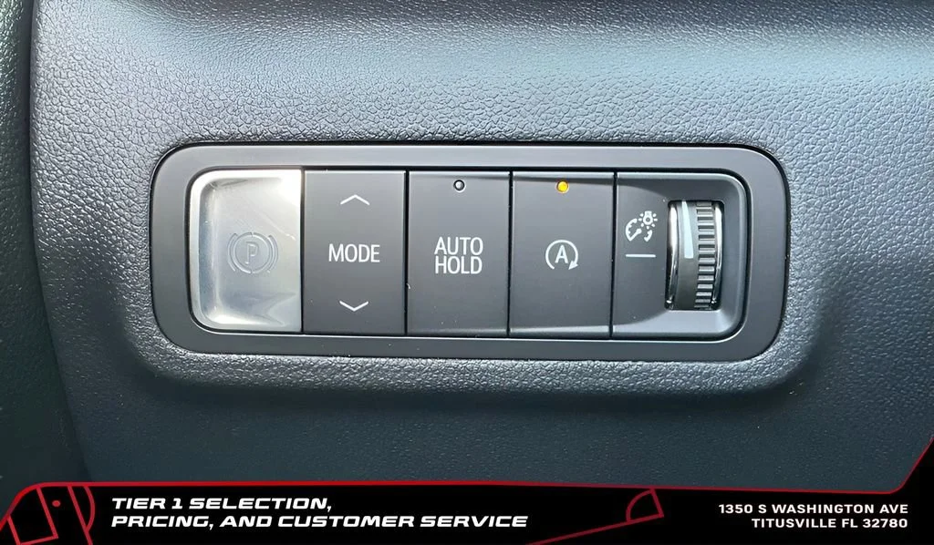 New 2026 Sterling Metallic GMC Elevation image 35