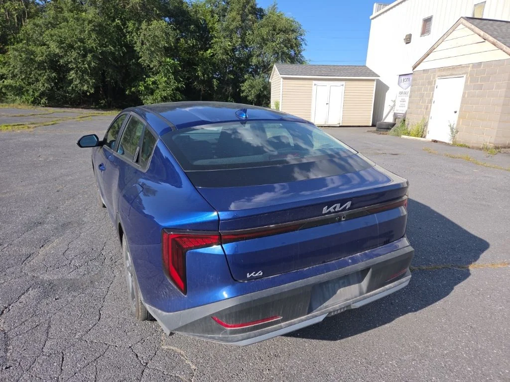 Used 2025 Blue Kia LXS image 6
