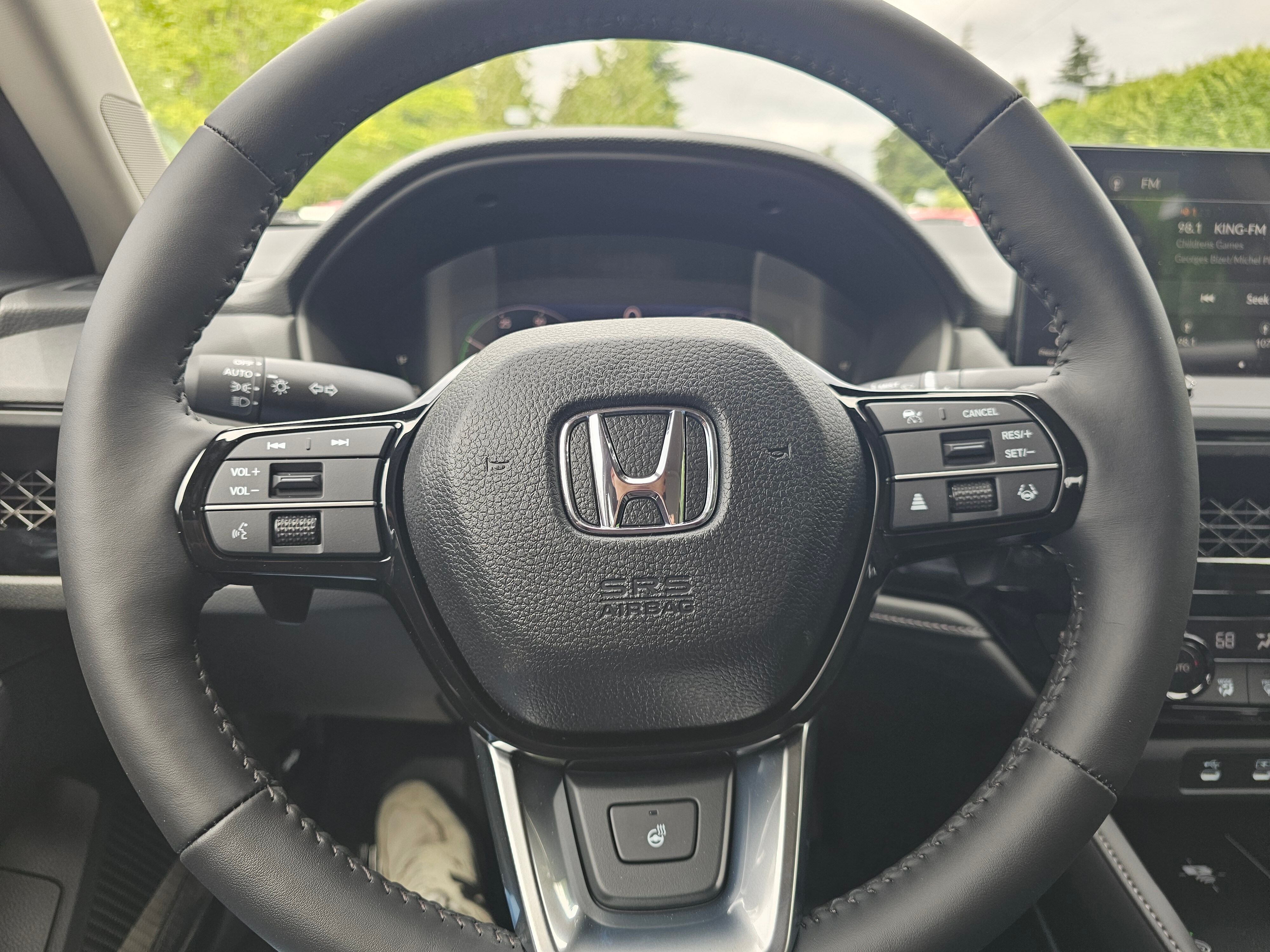 New 2026 Urban Gray Pearl Honda Touring image 28