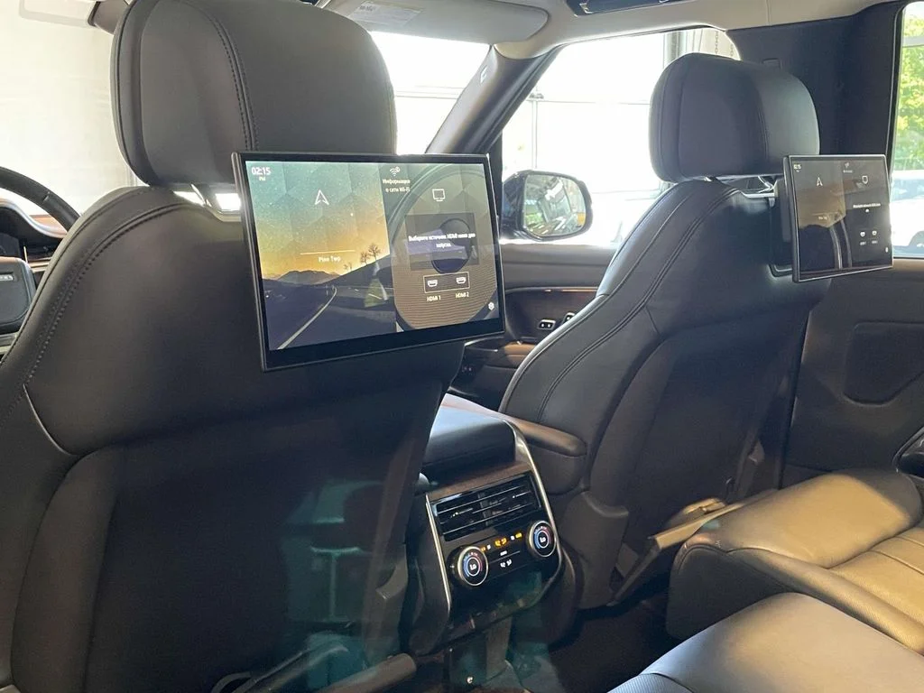 Certified Used 2023 Black Land Rover Autobiography image 17