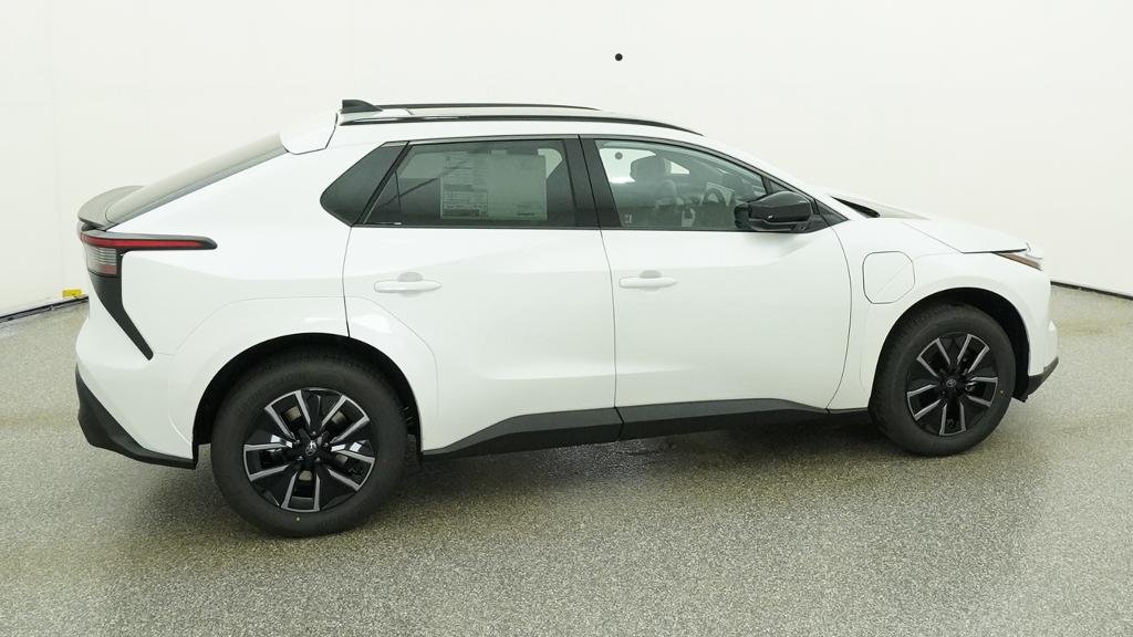 New 2026 Wind Chill Pearl Toyota XLE image 16
