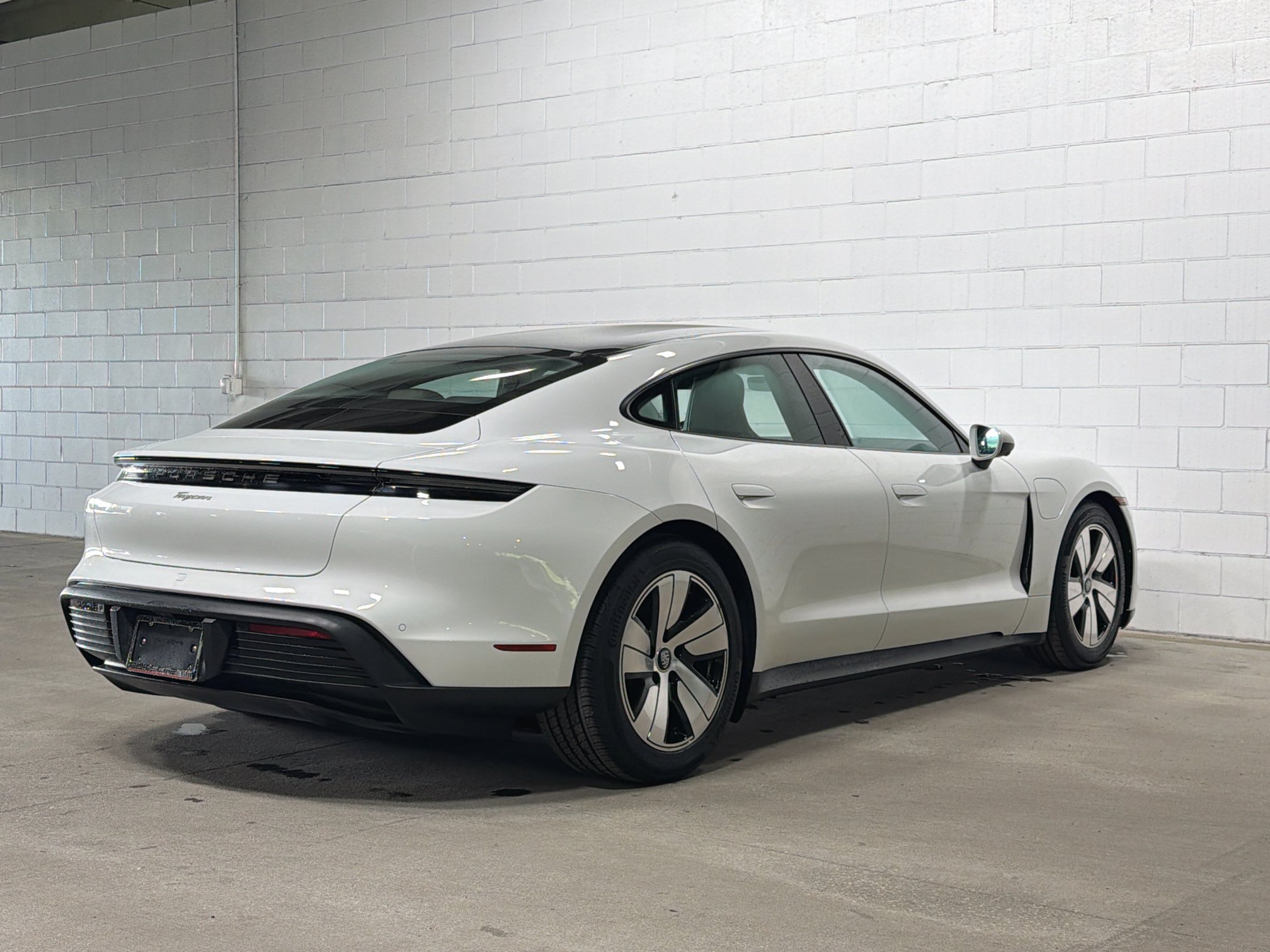 Certified Used 2023 White Porsche  image 7