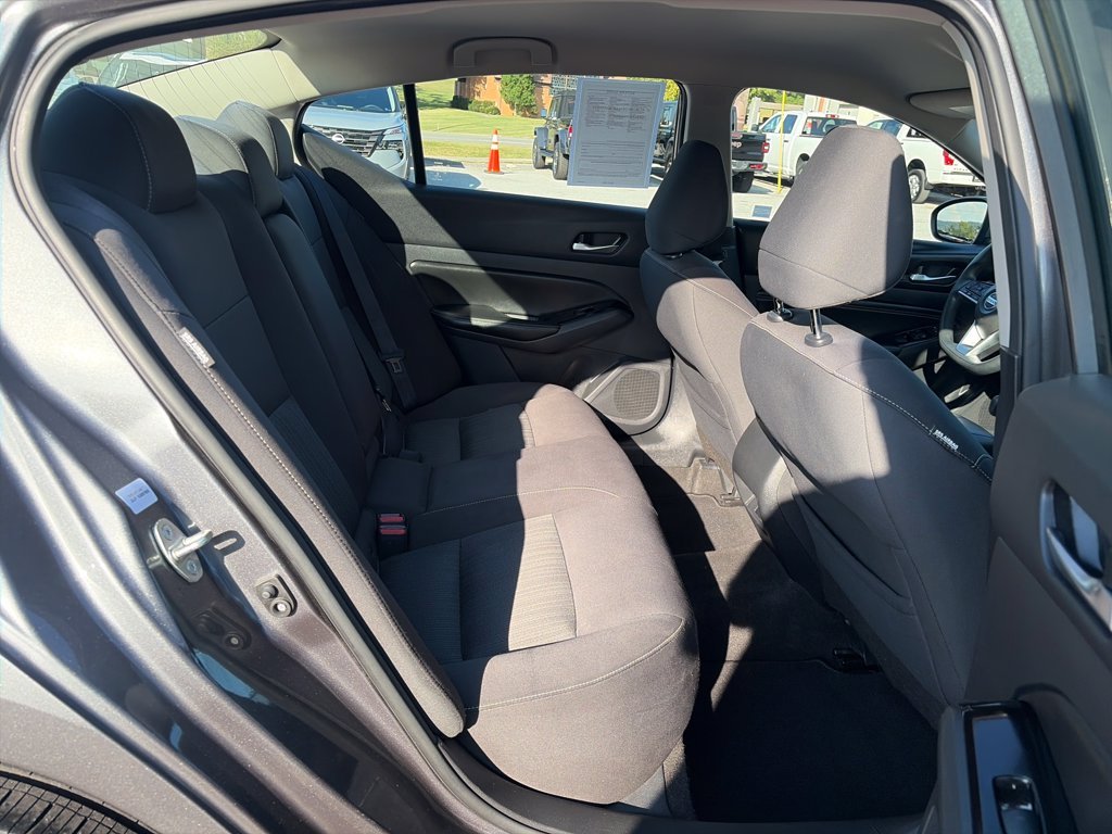Used 2021 Gun Metallic Nissan 2.5 SV image 41