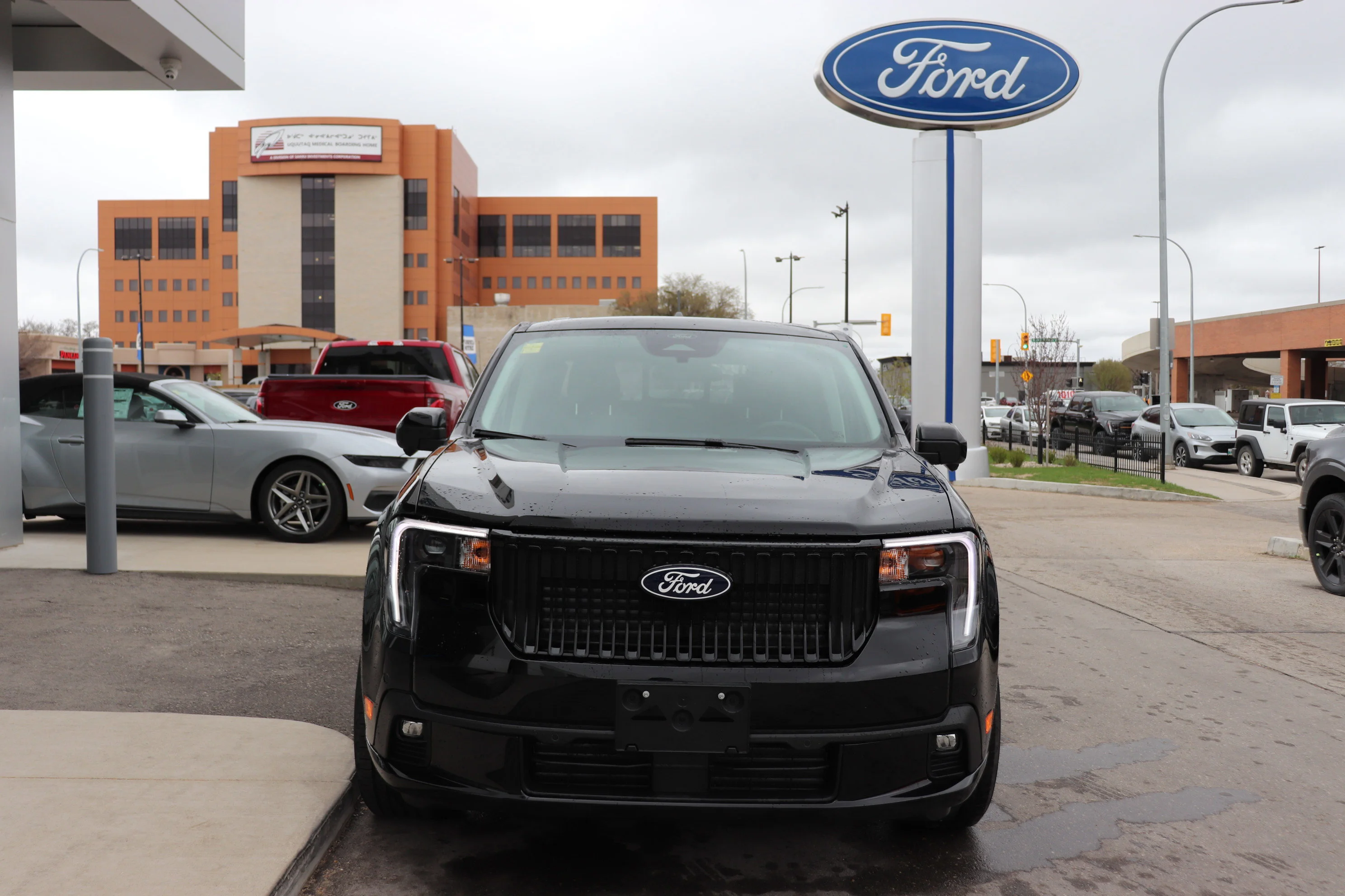 New 2026 SHADOW BLACK Ford Lobo High image 2