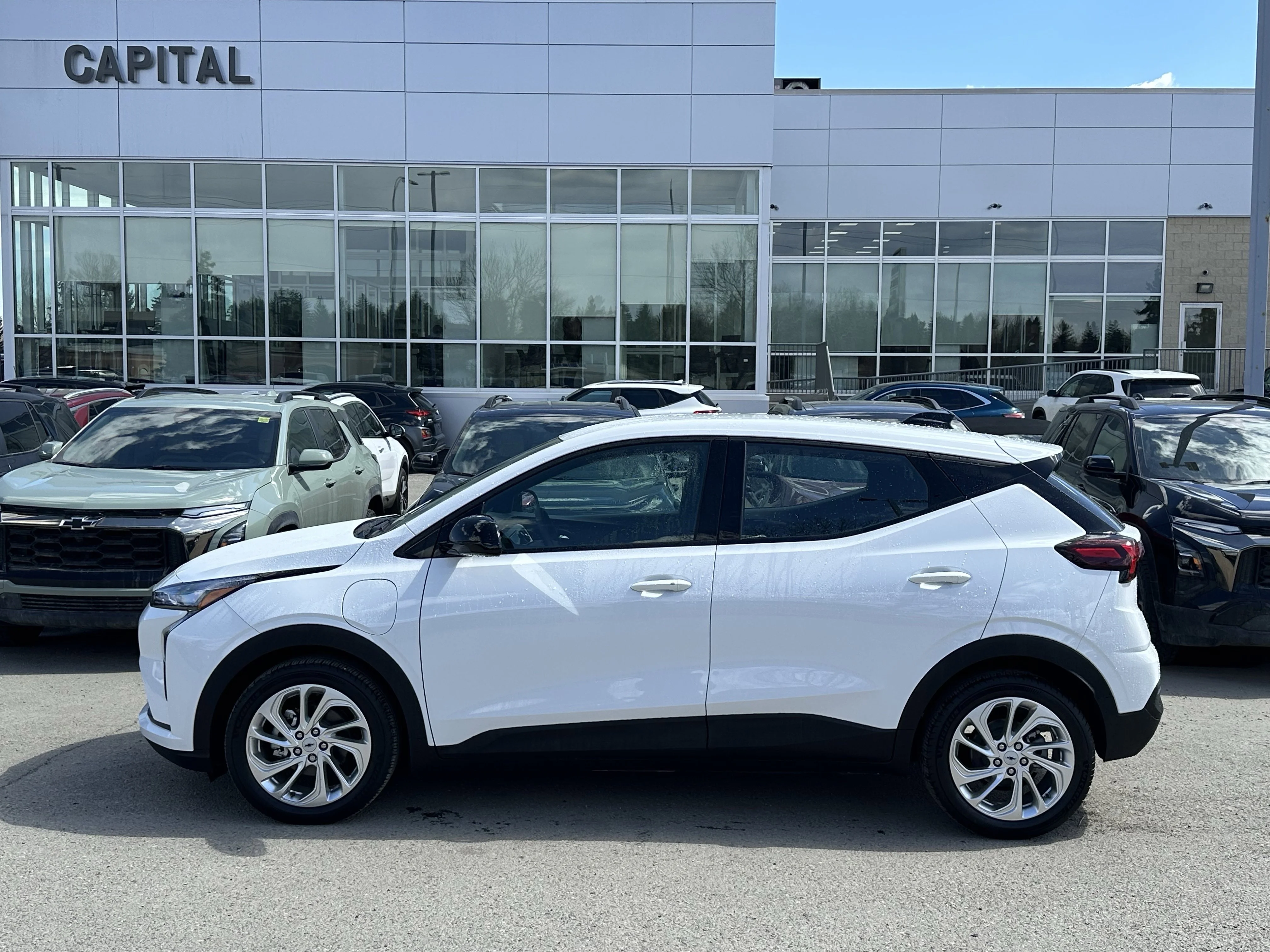 New 2027 Summit White Chevrolet LT image 3
