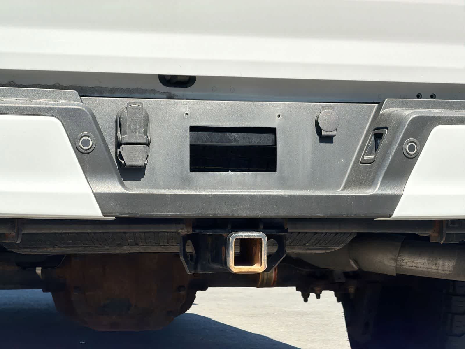 Certified Used 2022 Oxford White Clearcoat Ford XLT image 34