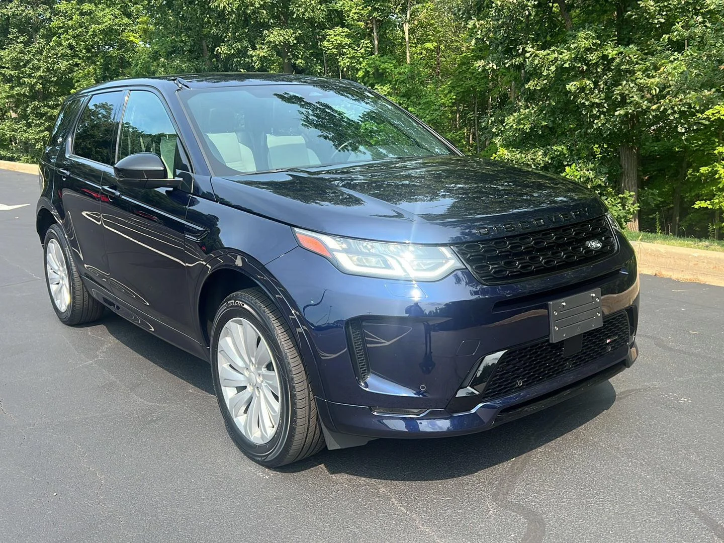 Used 2022 Portofino Blue Metallic Land Rover S R-Dynamic image 6
