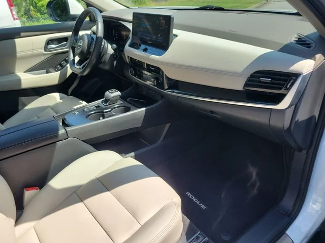 Certified Used 2024 White Nissan SL image 34