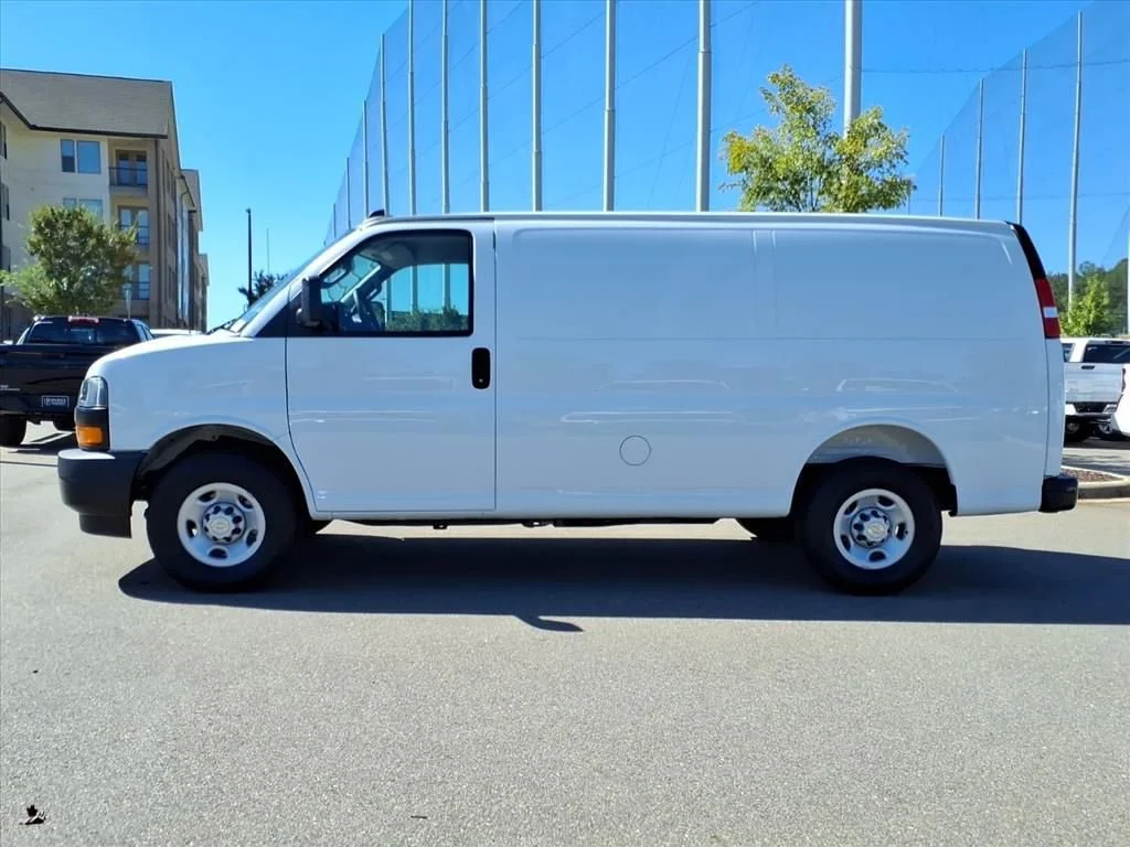 2026 Chevrolet Express Cargo Work Van - Photo 28