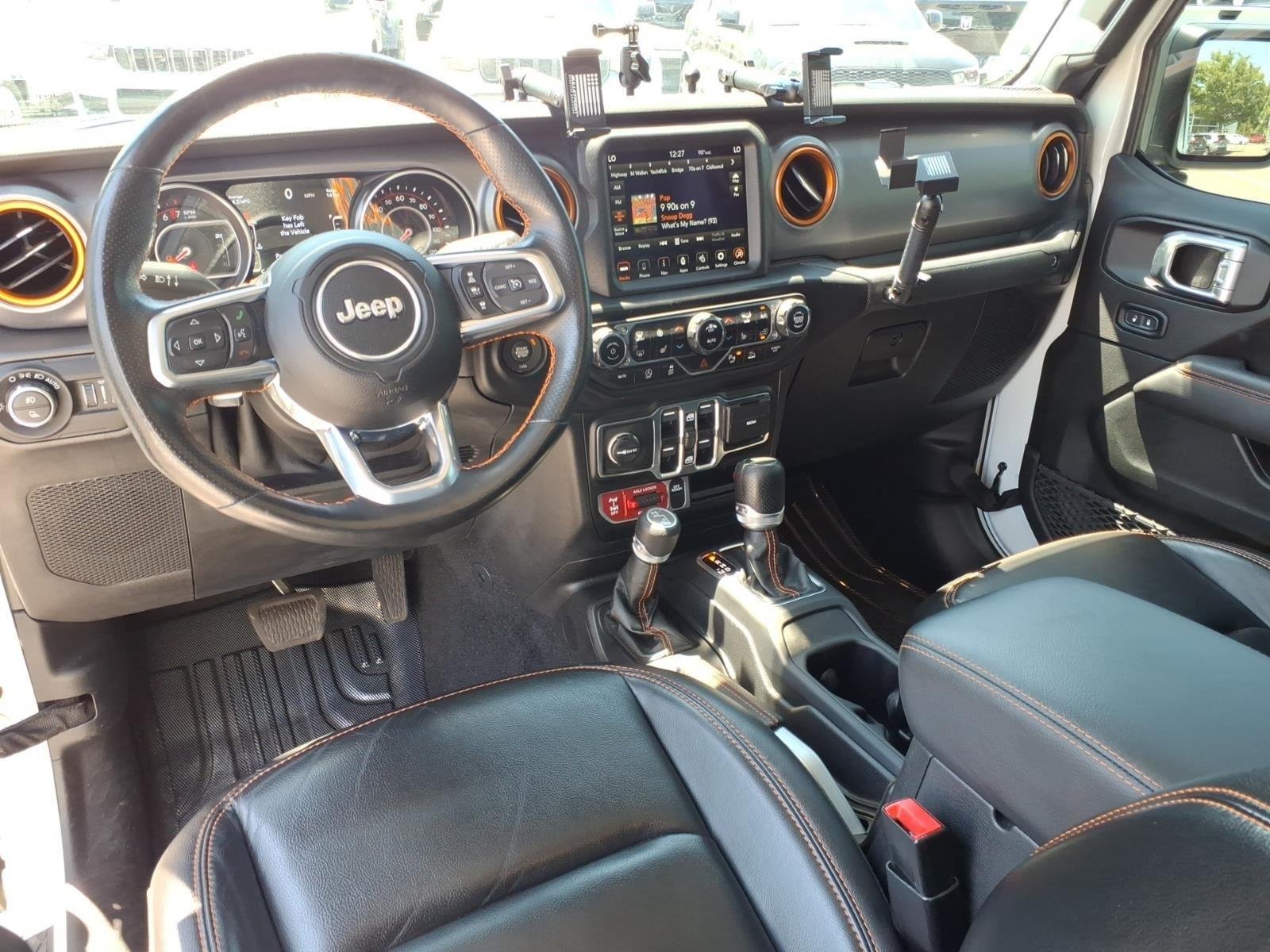 Used 2021 Bright White Clearcoat Jeep Mojave image 22