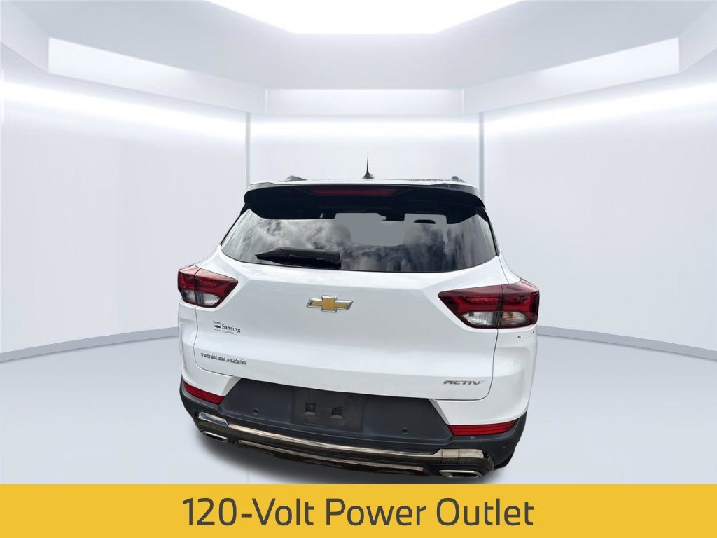 Used 2022 SUMMIT WHITE Chevrolet ACTIV image 9