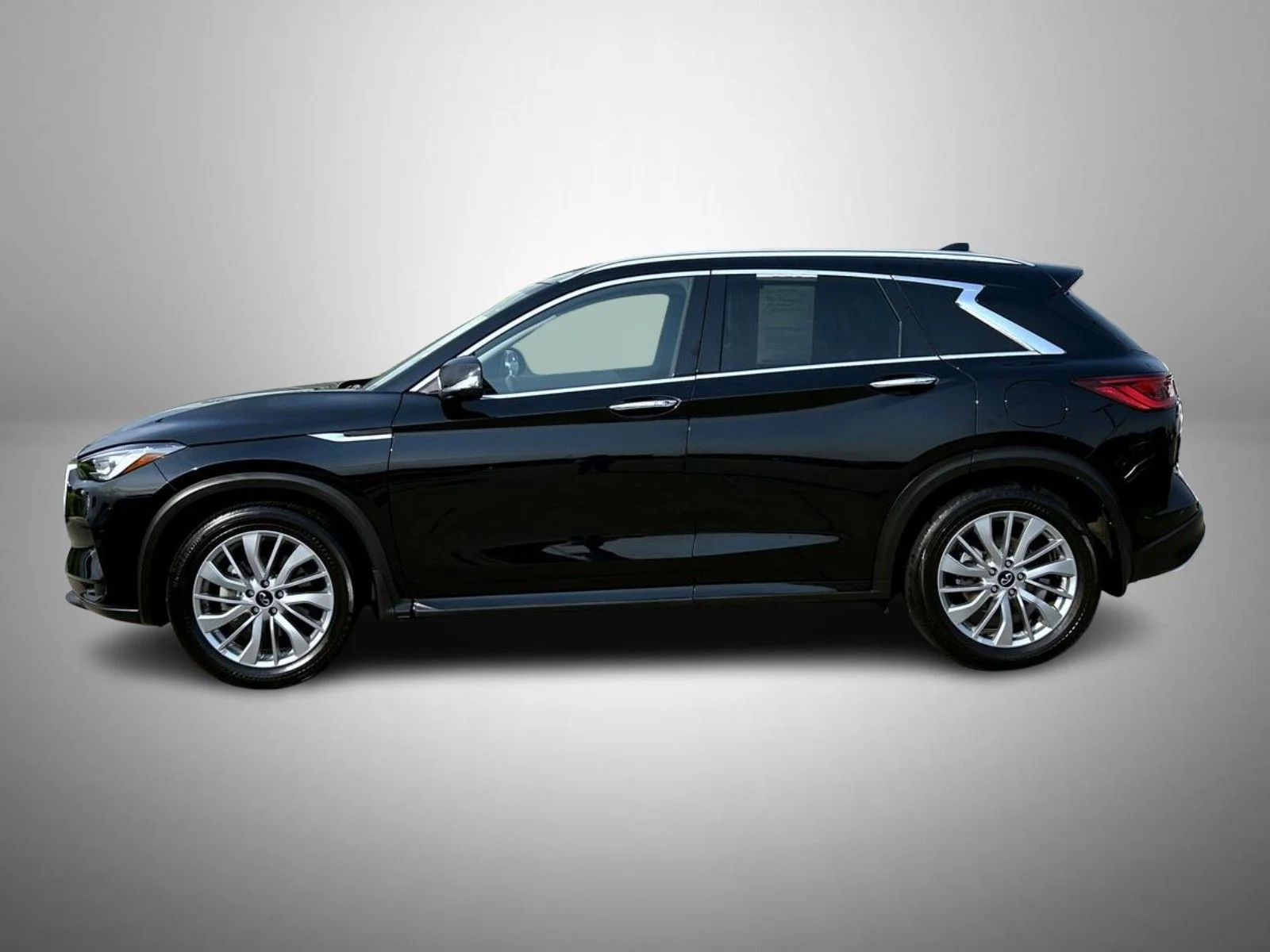 Certified Used 2025 Black INFINITI LUXE image 8