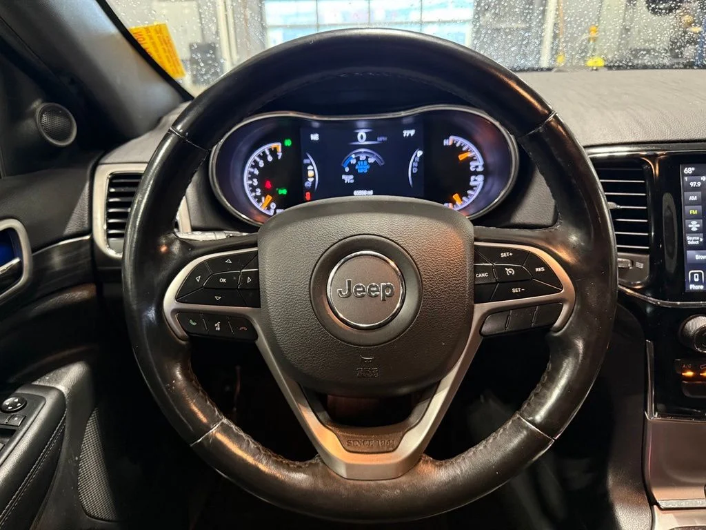 Used 2020 Gray Jeep Altitude image 9