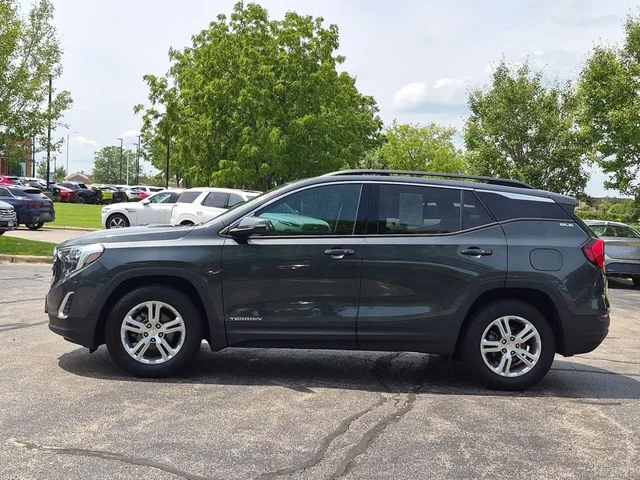 Used 2018  GMC SLE image 4