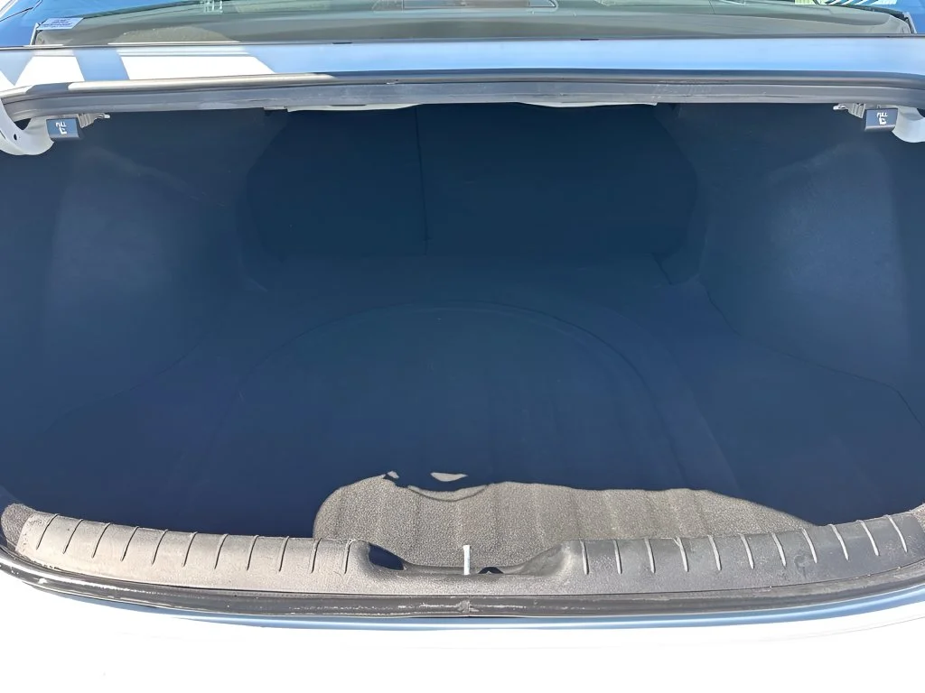 Used 2025 White Hyundai SEL Convenience image 28