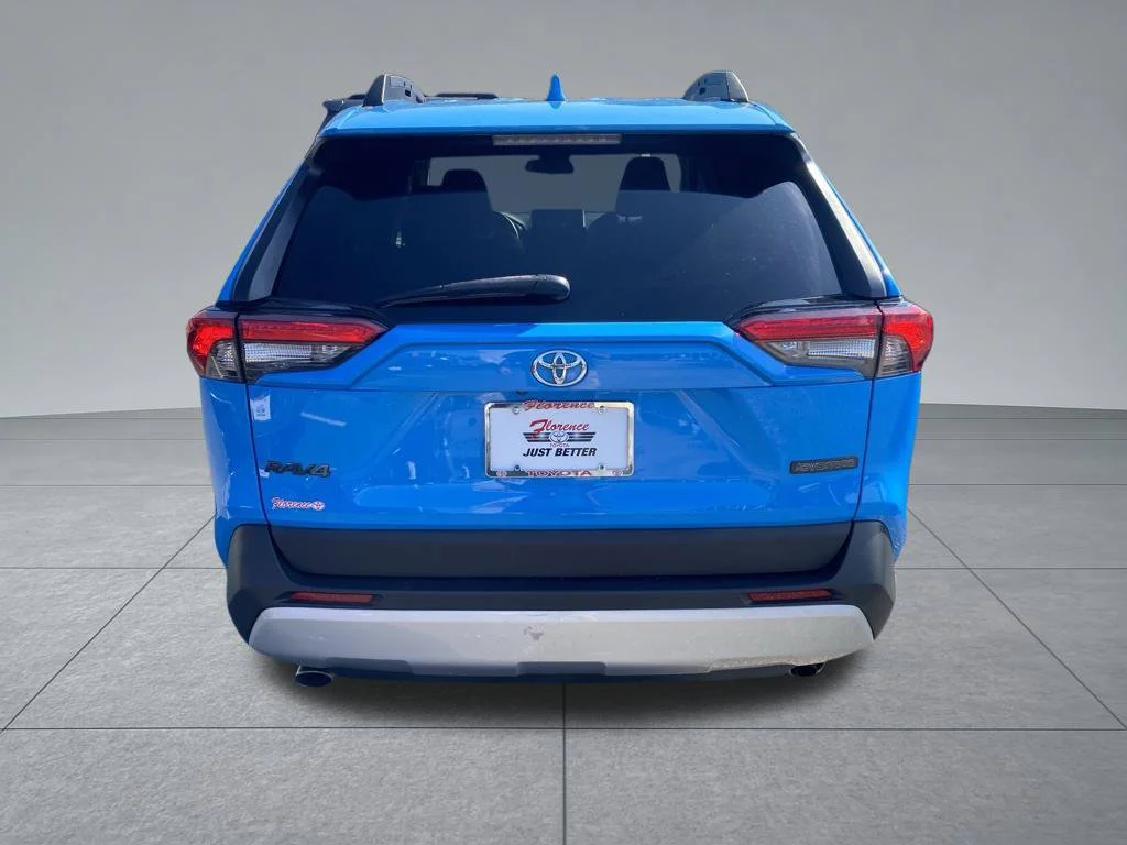 Used 2020 Blue Toyota Adventure image 11