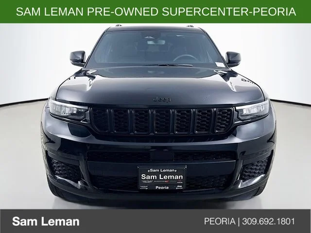 Used 2023 Black Jeep Altitude image 2