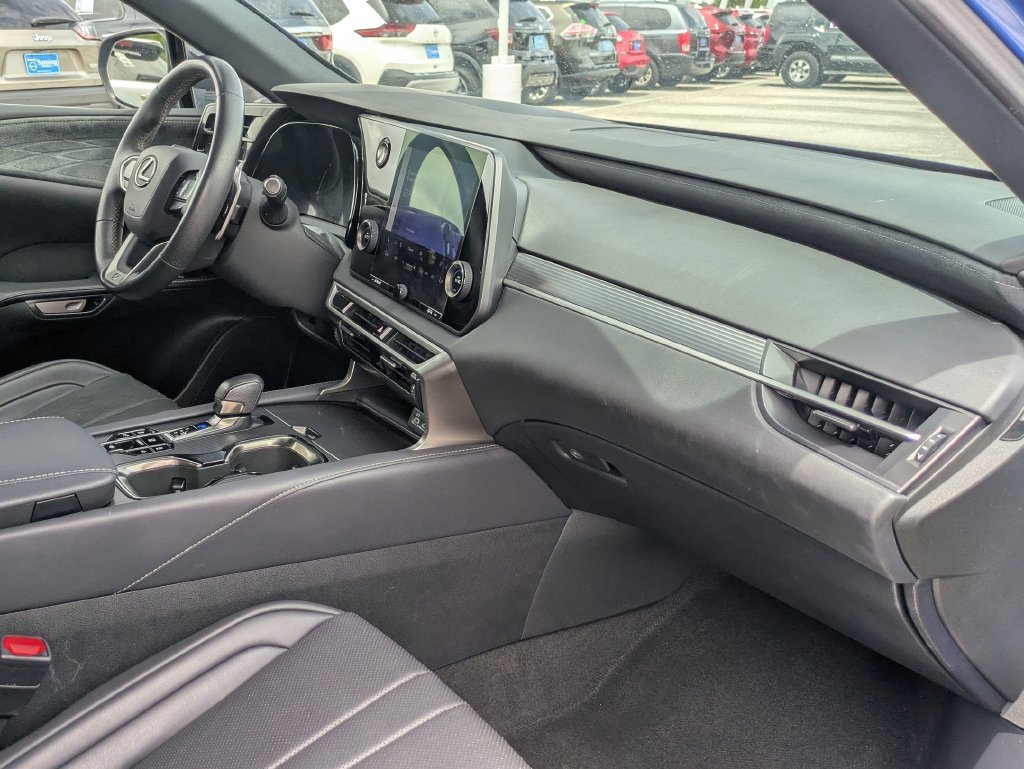 Used 2023  Lexus 350 F Sport Handling image 32