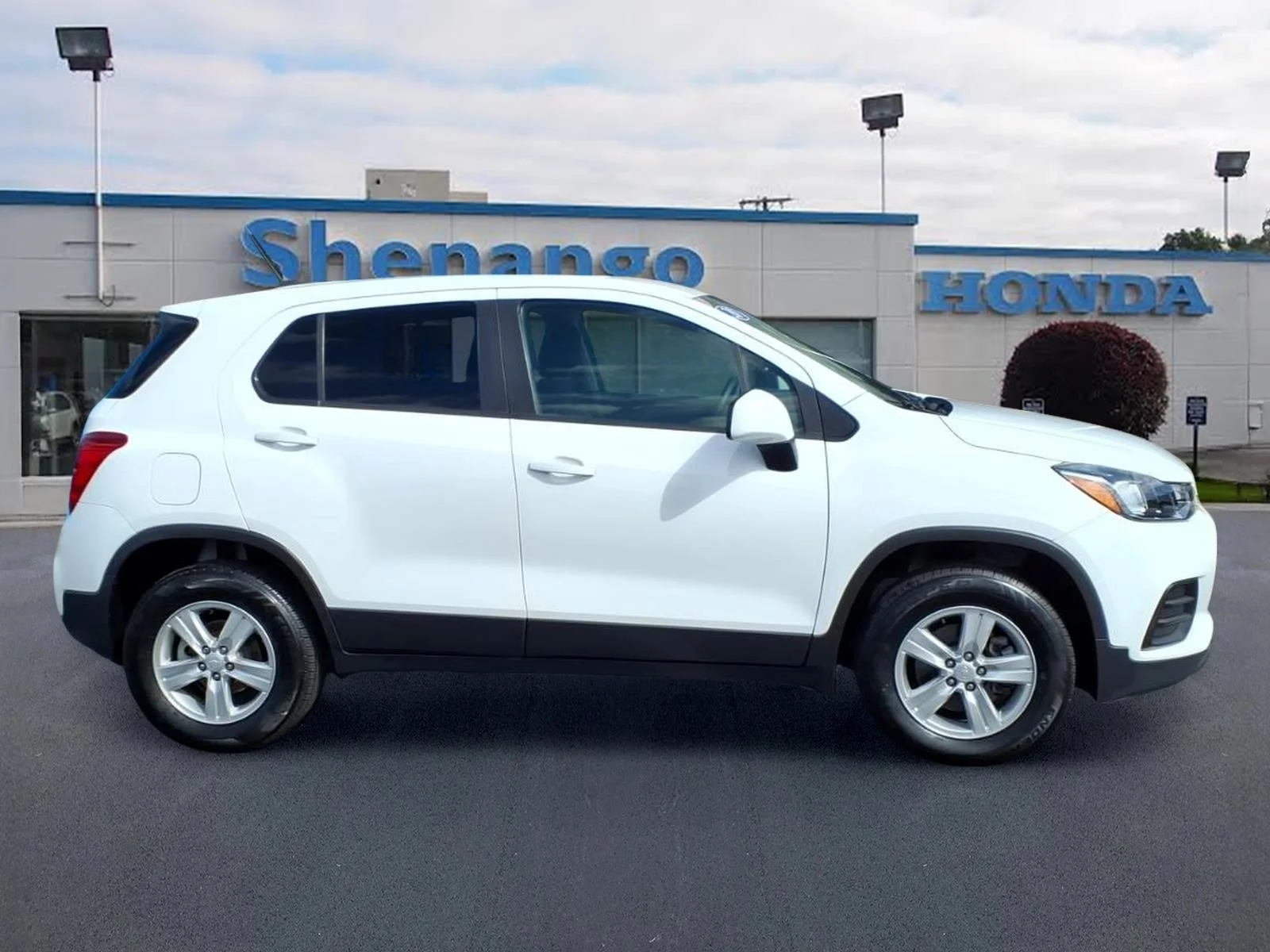 Used 2020 Chevrolet Trax LS with VIN 3GNCJNSB7LL299183 for sale in Hermitage, PA