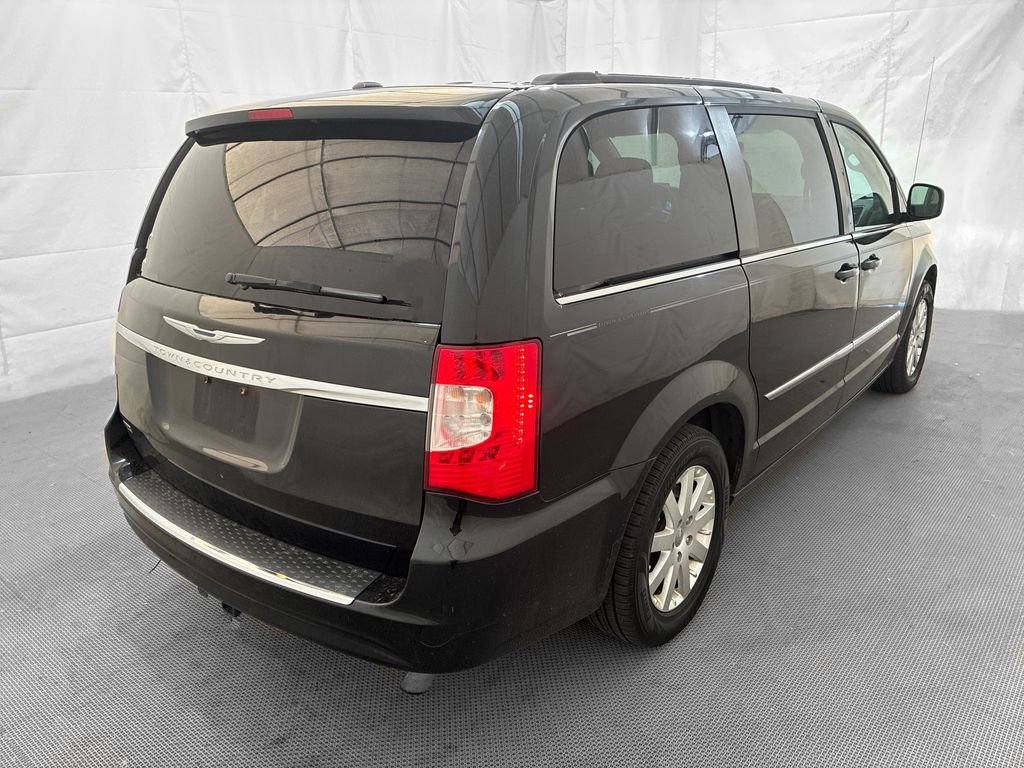 Used 2014 Black Chrysler Touring image 6