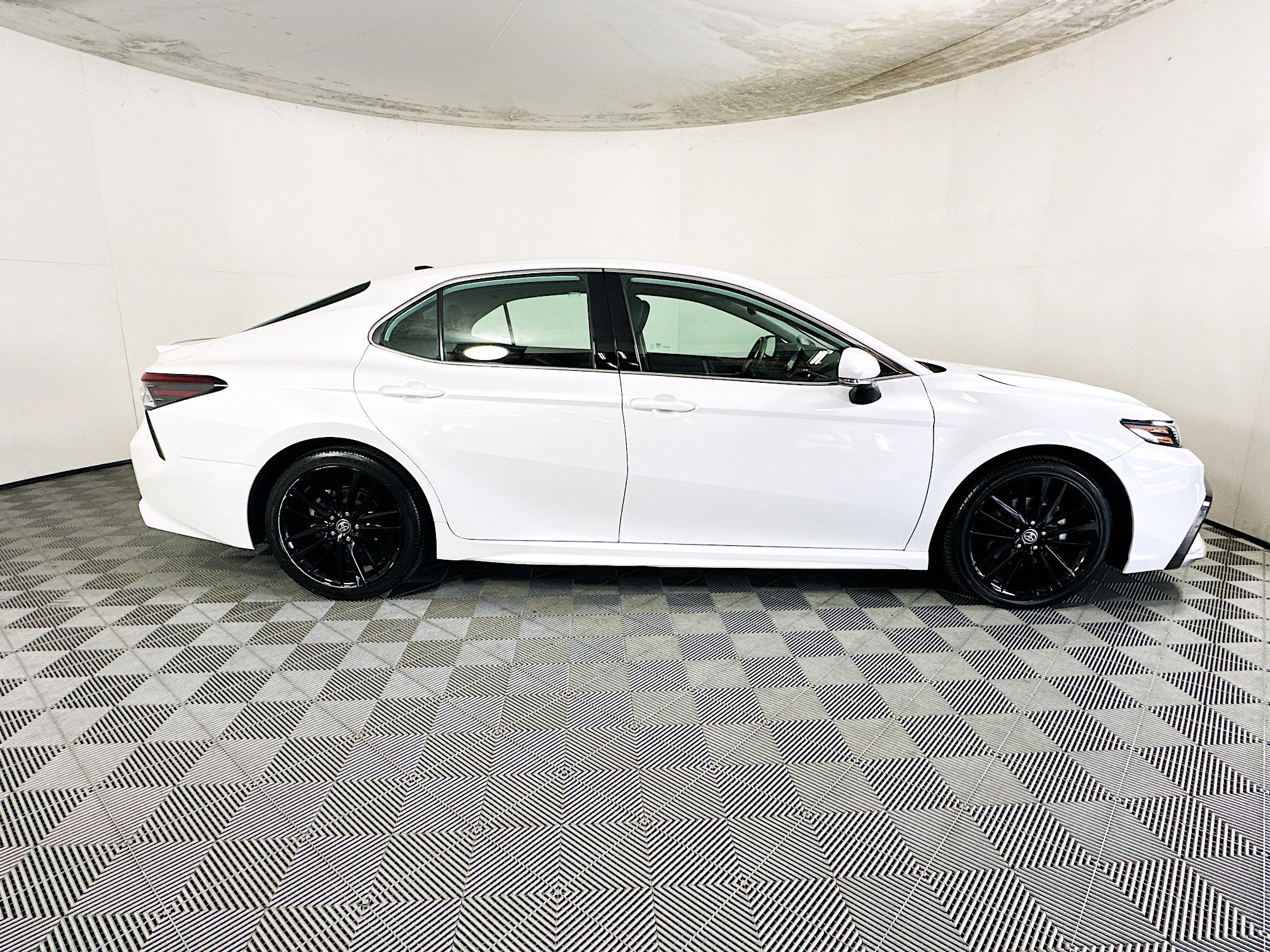 2023 Toyota Camry thumbnail 4