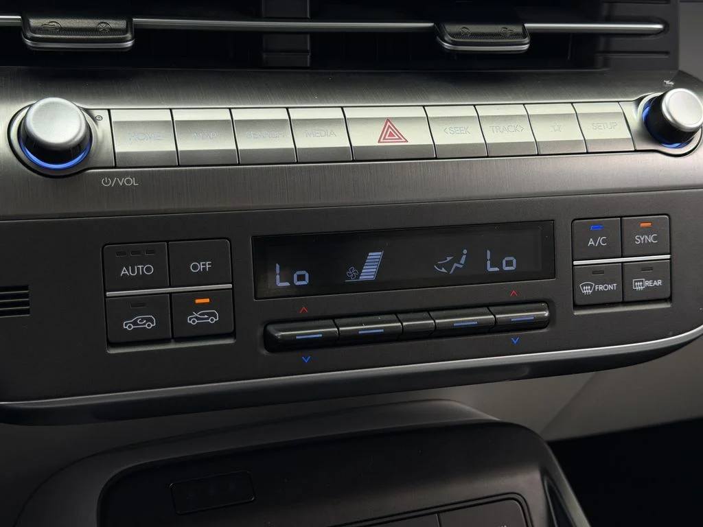 Used 2024 Black Hyundai Limited image 20