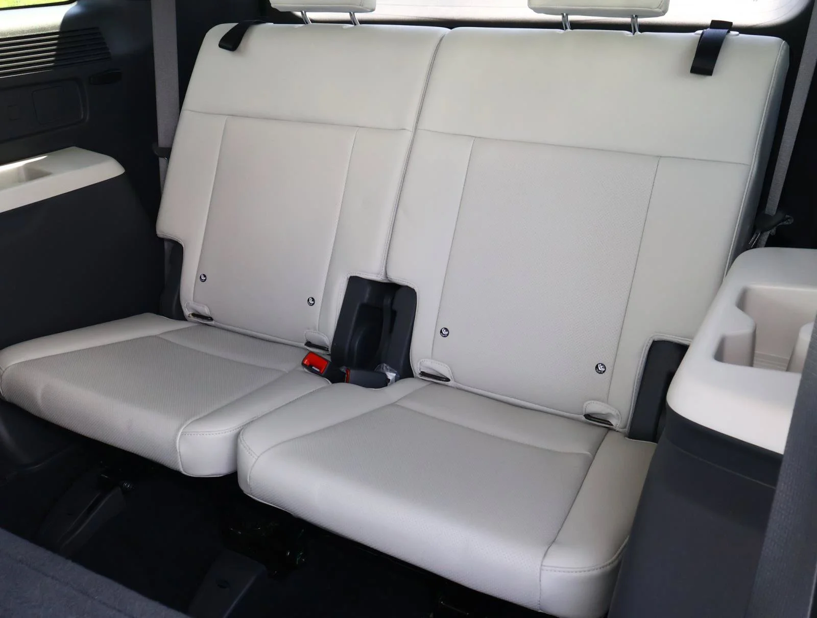 Used 2025 Phantom Black Hyundai SEL image 20