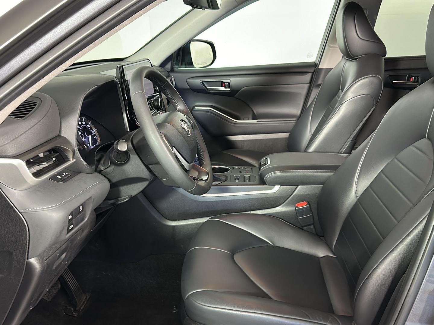 Used 2023 Magnetic Gray Metallic Toyota XLE image 10