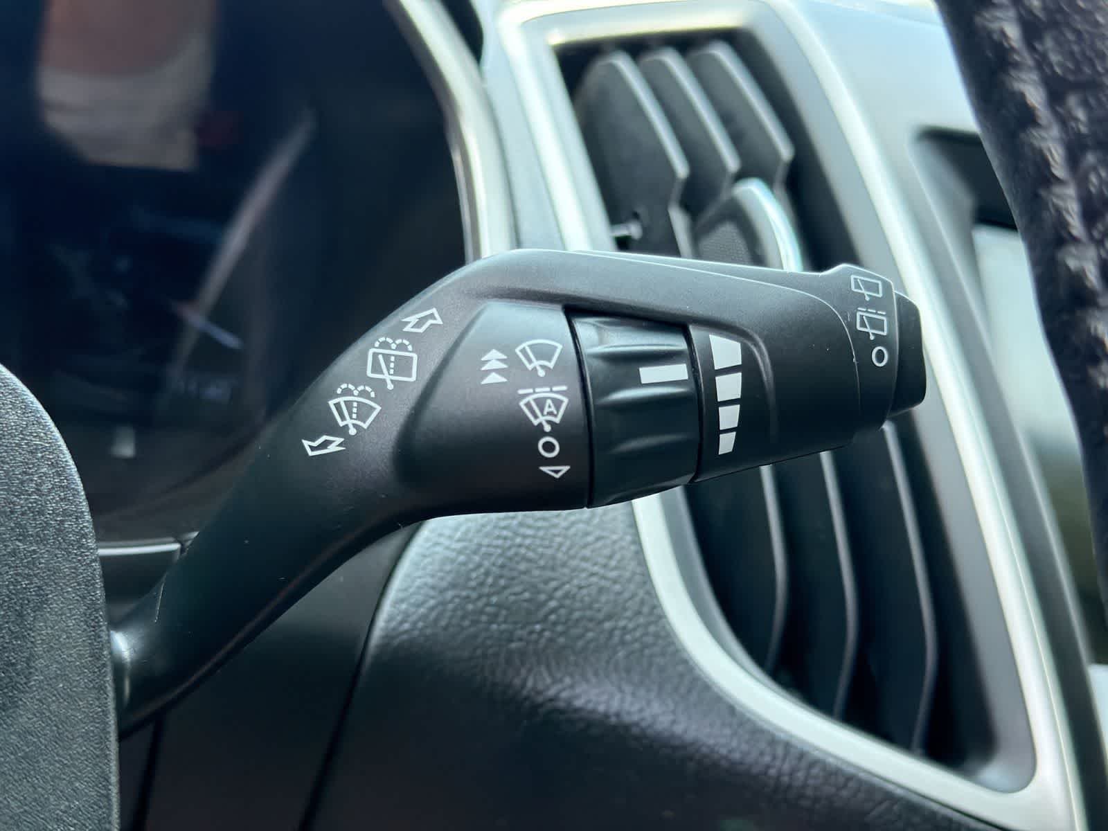 Used 2020 Magnetic Metallic Ford SEL image 27